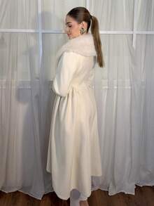 Aless PB Chaqueta elegante con estilo de palacio, cuello de piel sintética, decoración de botones de perlas, con un toque romántico y juvenil. Abrigo de mezcla de lana de estilo chic para mujer, ideal para el invierno - Albaricoque - Ver 3