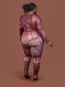 CurvyTilda 2025 秋冬新款女装，抽象印花棕色长袖衬衫和紧身开衩裤两件套 - 棕色 - 查看 2