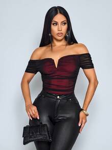 2026 Body negro puro con hombros descubiertos y mangas cortas, de estilo elegante y casual para mujeres, con detalles de tela transparente. - Negro - Ver 5
