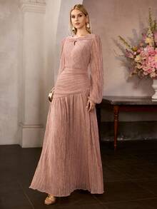 MOTF Soiréza Đầm dạ hội maxi dài tay thanh lịch với cổ khoét hình lỗ khóa và thiết kế lưng bất đối xứng độc đáo – chất liệu lấp lánh đặc biệt, kiểu dáng ôm sát cơ thể, lý tưởng cho các sự kiện trang trọng và dạ hội mùa thu/đông (hoàn hảo khi kết hợp với giày cao gót quai mảnh và trang sức nổi bật). - Bụi hồng - Xem 6