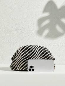 SHECARRY 女士手拿包，时尚、优雅、简约、个性化、百搭、经典、金色、不对称铆钉设计，适合通勤、办公、约会、日常、购物、下午茶等场合。 - 黑白色草料 - 查看 4