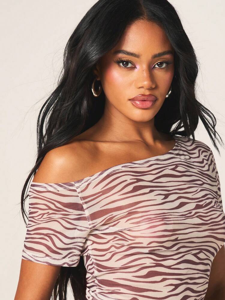 MISSGUIDED Women's Zebra Print Off Shoulder Short Sleeve Crop Tee With Ruched Side Detail