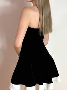 Aless PB Gramin Women's Black Velvet Stitching Contrasting Pleated Fashion Is Simple And Charming. Strapless Large Skirt Zipper Mini Dress Princess Style Elegant And Generous Suitable For Date Parties And Valentine's Day Date Wear Versatile Item Staples Black Dress Cut Black Dress Black Homecoming Dress Halloween, Christmas Party - Black - View 4