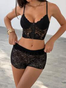 Bluhae 黑色蕾丝透视抽绳腰性感短裤 - 黑色 - 查看 3