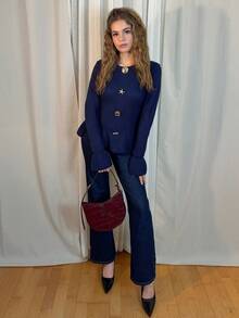 Aless PB 女士优雅金属扣袖口和荷叶边下摆设计长袖毛衣，秋冬 - 藏蓝色 - 查看 5