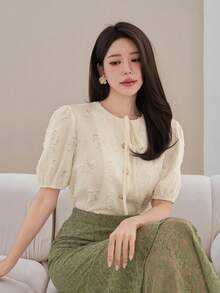 DAZY 纹理刺绣面料翻领公主袖优雅正式夏季女式衬衫 - 杏色 - 查看 5