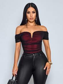 2026 Body negro puro con hombros descubiertos y mangas cortas, de estilo elegante y casual para mujeres, con detalles de tela transparente. - Negro - Ver 4