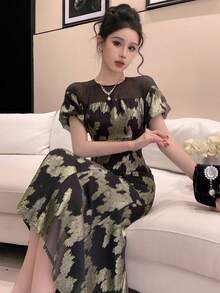 Joudiya 黑色印花中长连衣裙，金色箔印植物图案，优雅大方，适合情人节、婚礼、派对、正式场合，修身腰身，短袖，鱼尾裙摆，春夏必备女式连衣裙 - 黑色 - 查看 5