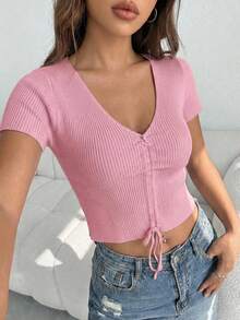 Top de punto para mujer, manga corta, escote en V, detalle fruncido ajustable, diseño crop, corte corto, acanalado blusa acanalada elástica, estilo moderno y casual ideal para outfits frescos y modernos - Rosa - Ver 4