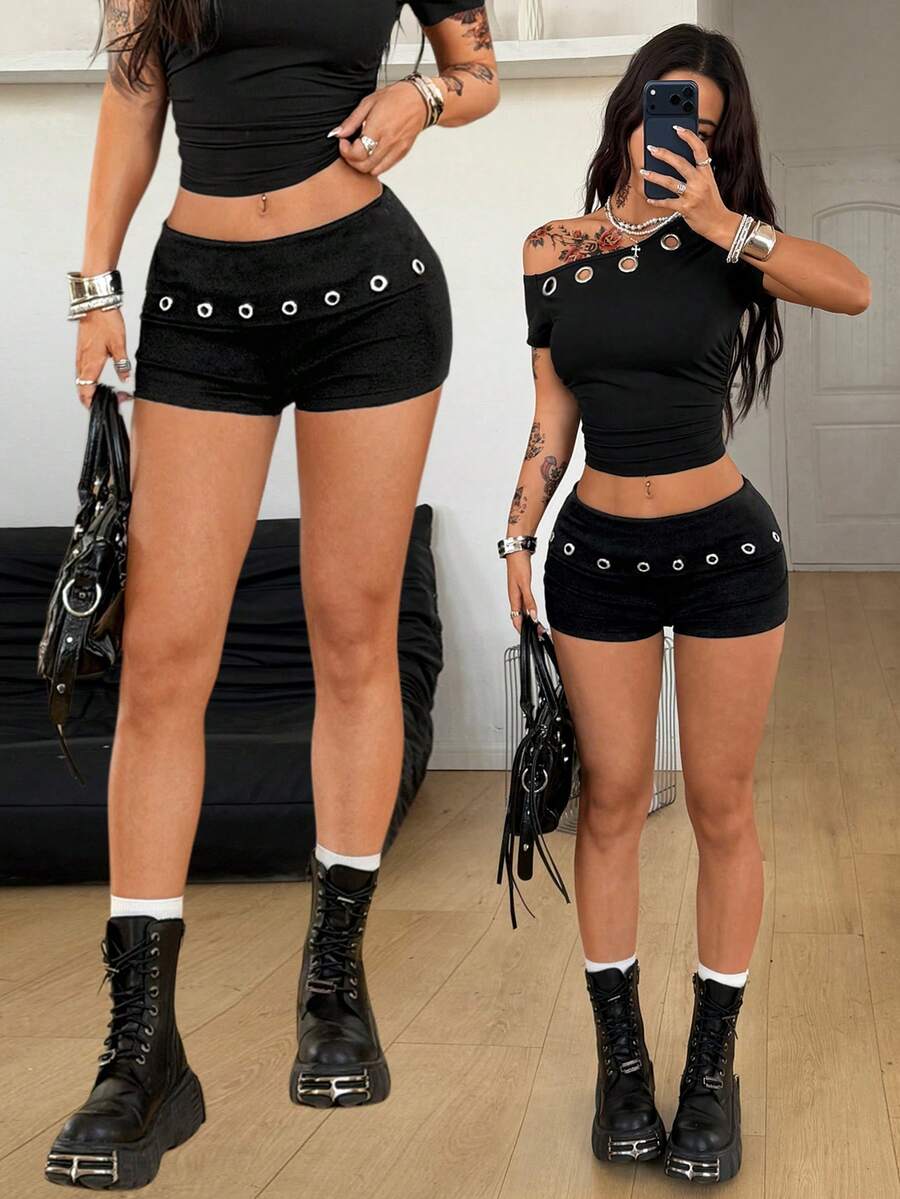 Coolane 女士春夏演唱会Y2K派对街头风锐舞休闲朋克孔眼低腰紧身短裤 - 黑色 - 查看 1