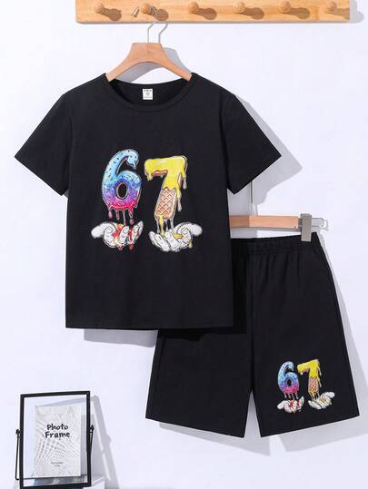 SHEIN 青少年男童休闲时尚街头风67印花黑色两件套，Y2K风格圆领短袖T恤和短裤，适合春夏外出、返校、家庭聚会、街头摄影、运动等场合。
