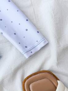 SHEIN Emery Rose Kids Young Girl Casual Beach Vacation Long Sleeve Swimsuit, Ombre Style, Snowflake Print, Gymnastics Style, Cute - Blue and White - View 5