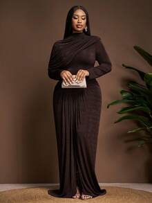 Veslaya Nouvelle robe maxi élégante à manches longues, taille cintrée, en tissu brillant marron, pour le printemps/été. Convient pour les occasions comme les rendez-vous, les fêtes, les galas, la Saint-Patrick, le style western, nomade, les anniversaires, les remises de diplômes, les étudiants, le quotidien, les vacances, la croisière, la plage, le bronzage, le streetwear, les invités de mariage, les déplacements, les brunchs, l'aéroport, le style Y2K, le vintage. Grandes tailles. - Tabac - Voir 9