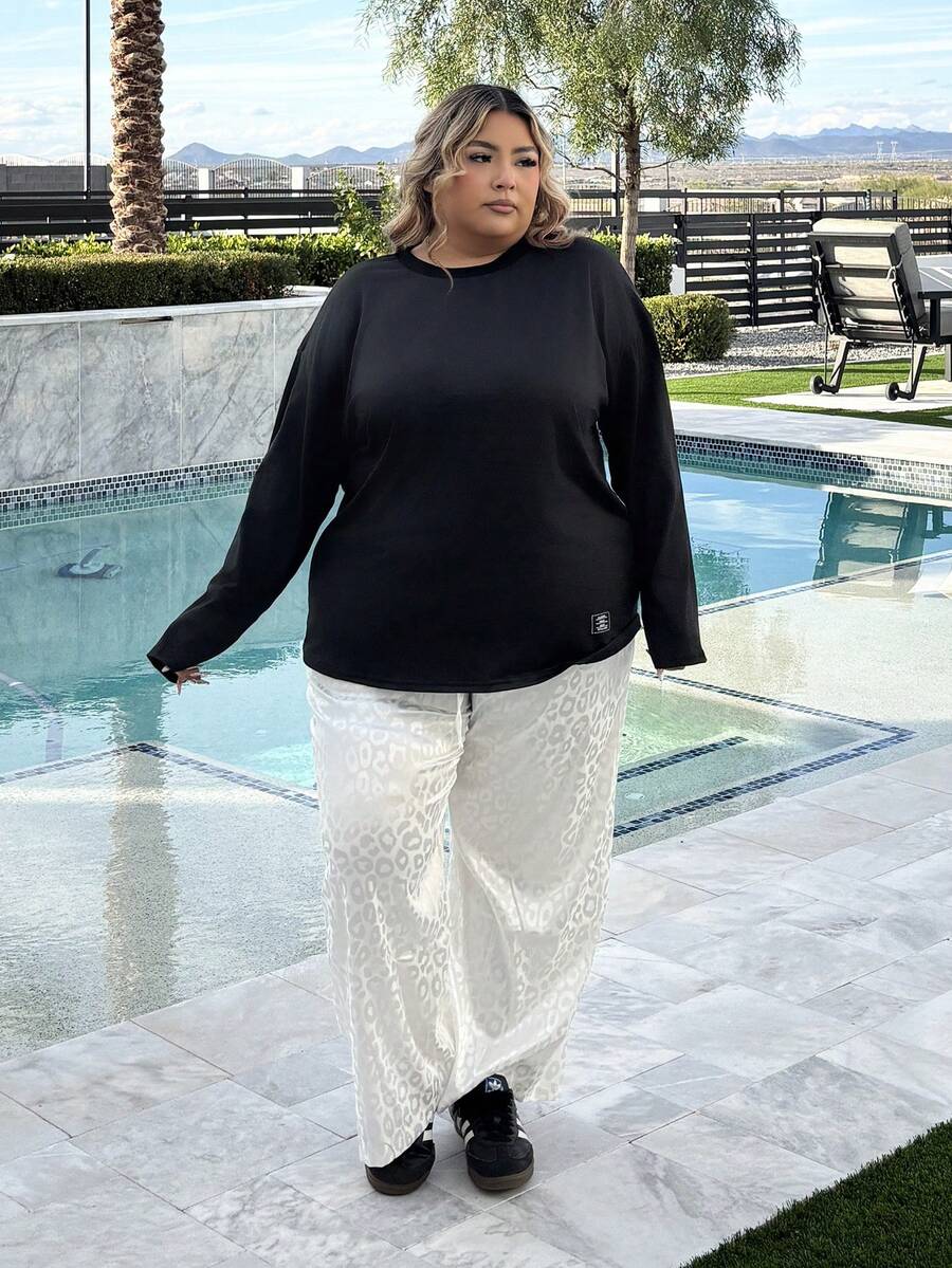 Enliva 加大码宽松休闲黑色长袖圆领T恤女长袖T恤超大码T恤女长袖T恤超大码上衣女式T恤，秋季女士服装 - 黑色 - 查看 1