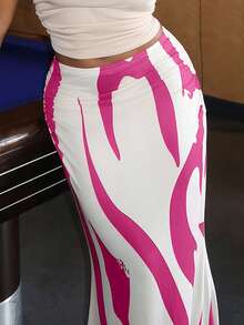 Tyla Gomez Women Fashionable High-Waisted Slim-Fit Bodycon Skirt Maxi Women Outfit - Hot Pink - View 3