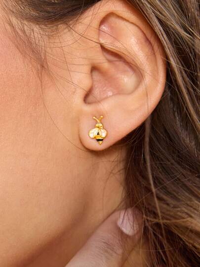 ROMWE Kawaii Bee Decor Stud Earrings