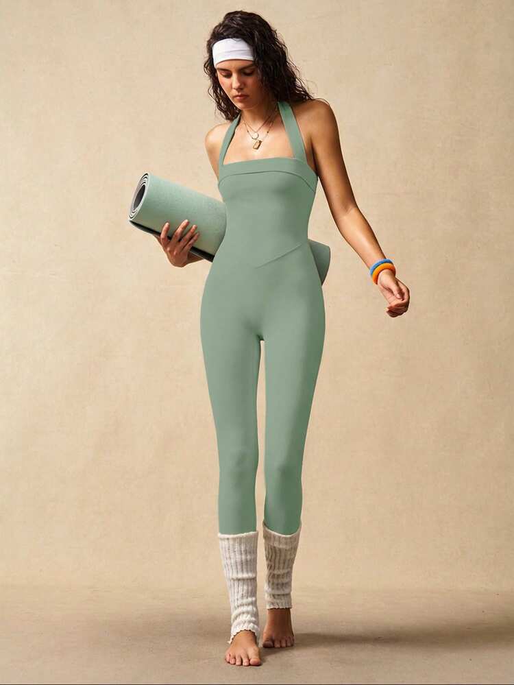 VARSIVA Women's Sexy Minimalist Solid Color Backless Halter Jumpsuit - Mint Green - View 4