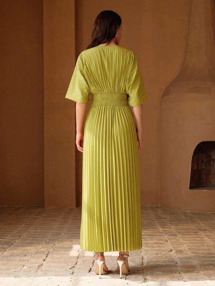 Romantic Elegant V-Neck Batwing Sleeve Dress, Minimizes Shoulder Line And Arm Flab, Full Body Pleated Design, Waist Rhinestone Chain Decor, Suitable For Daily Wear, Parties And Dates, Spring/Summer New Ladies Maxi Dress