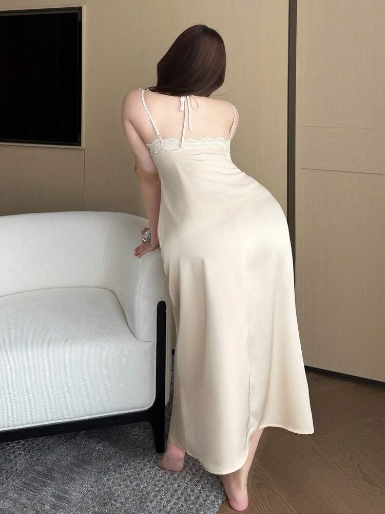 Dazy Plus Plus Size Women's Elegant Sexy Contrast Lace V-Neck Sleeveless Long Nightgown, Spring/Summer