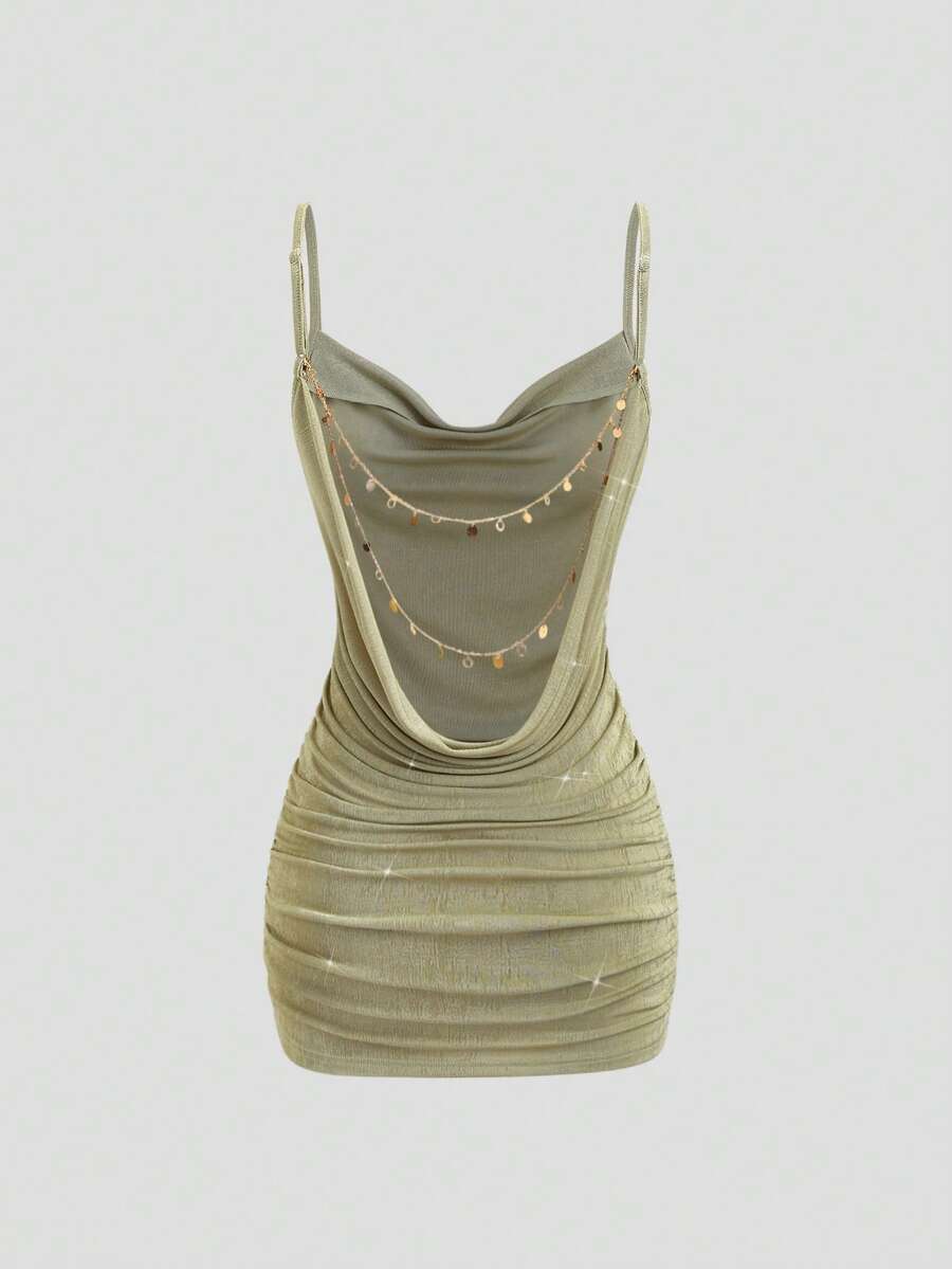 Sweetra 优雅法式时尚性感奢华前卫大胆Y2K派对女孩假日约会街头聚会晚宴音乐节情人节显瘦褶皱设计深V露背金属链绿色女士吊带迷你紧身连衣裙，春夏秋三季 - 彩色 - 查看 1