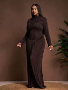 Veslaya Nouvelle robe maxi élégante à manches longues, taille cintrée, en tissu brillant marron, pour le printemps/été. Convient pour les occasions comme les rendez-vous, les fêtes, les galas, la Saint-Patrick, le style western, nomade, les anniversaires, les remises de diplômes, les étudiants, le quotidien, les vacances, la croisière, la plage, le bronzage, le streetwear, les invités de mariage, les déplacements, les brunchs, l'aéroport, le style Y2K, le vintage. Grandes tailles. - Tabac - Voir 7