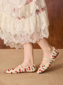 PREMIUM 复古乡村度假风通勤樱桃图案编织可调节搭扣平底鞋 - 米色 - 查看 5