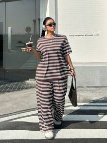 SHEIN EZwear Bộ đồ nữ cỡ lớn gồm áo tay ngắn kẻ sọc và quần ống rộng, kiểu dáng thường ngày, gồm 2 món. - Nhiều màu - Xem 5