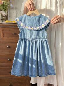 LMoss Kids Young Girl' Floral Trim Collar Blue Denim Sleeveless Loose Dress - Light Wash - View 9