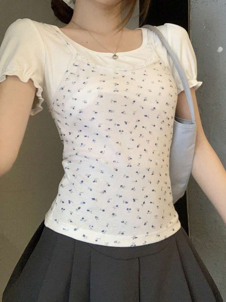 Spring & Summer Ditsy Floral Casual Beach Vacation T-Shirt, Elegant Commuter Tee With Fitted Waist