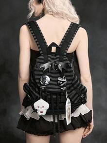 Grunge Punk 1个朋克学院风爱心搭扣翅膀徽章交叉翅膀装饰设计多口袋中性背包，时尚休闲男女通用大容量背包，适合通勤、上学、度假等场合，可搭配其他单品。 - 條紋黑 - 查看 8