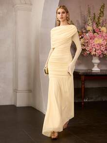 MOTF Soiréza Đầm maxi dài tay màu vàng nhạt thanh lịch dành cho nữ, với chi tiết xếp ly bất đối xứng ở phần thân trên và lưng, thích hợp cho ngày Valentine, dạ hội, tiệc trang trọng, lễ kỷ niệm và những dịp sang trọng. - Màu vàng - Xem 2