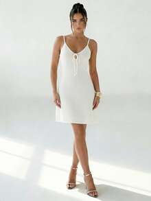 Breezaya 白色深V领吊带时尚性感简约优雅休闲度假春夏宽松短款针织吊带裙 - 白色 - 查看 3