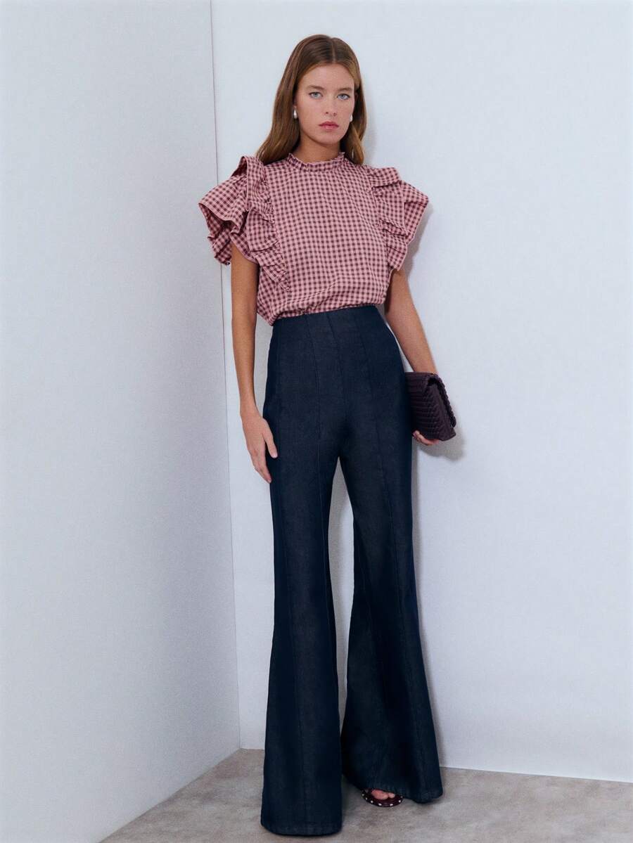 Nöista Pink Checkered Top With Flutter Sleeves Features Ruffled A Stand-Up Collar, And Pattern, Creating Sweet Retro Style. - Blue - View 1