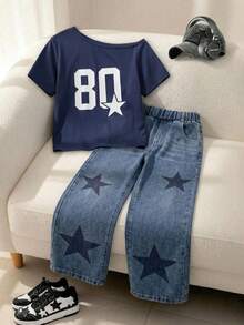 SHEIN 少女两件套。藏蓝色露肩短款T恤，饰有白色“80”数字和星星印花，美式休闲风格。蓝色阔腿牛仔裤，饰有深蓝色星星图案，宽松版型，街头甜美风。星星图案贯穿上下装，浑然一体。适合日常休闲穿着和外出活动。 - 藏蓝色 - 查看 1