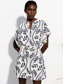 Aveloria Modichic 时尚休闲宽松印花V领落肩连衣裙，配腰带，可调节腰身A字短款连衣裙，适合都市日常穿着 - 彩色 - 查看 4