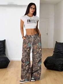 SHEIN PETITE Trang phục mùa thu cho nữ: Quần nỉ ống rộng kẻ sọc cơ bản họa tiết cành cây, thích hợp cho lễ Halloween. - xanh quân đội - Xem 2