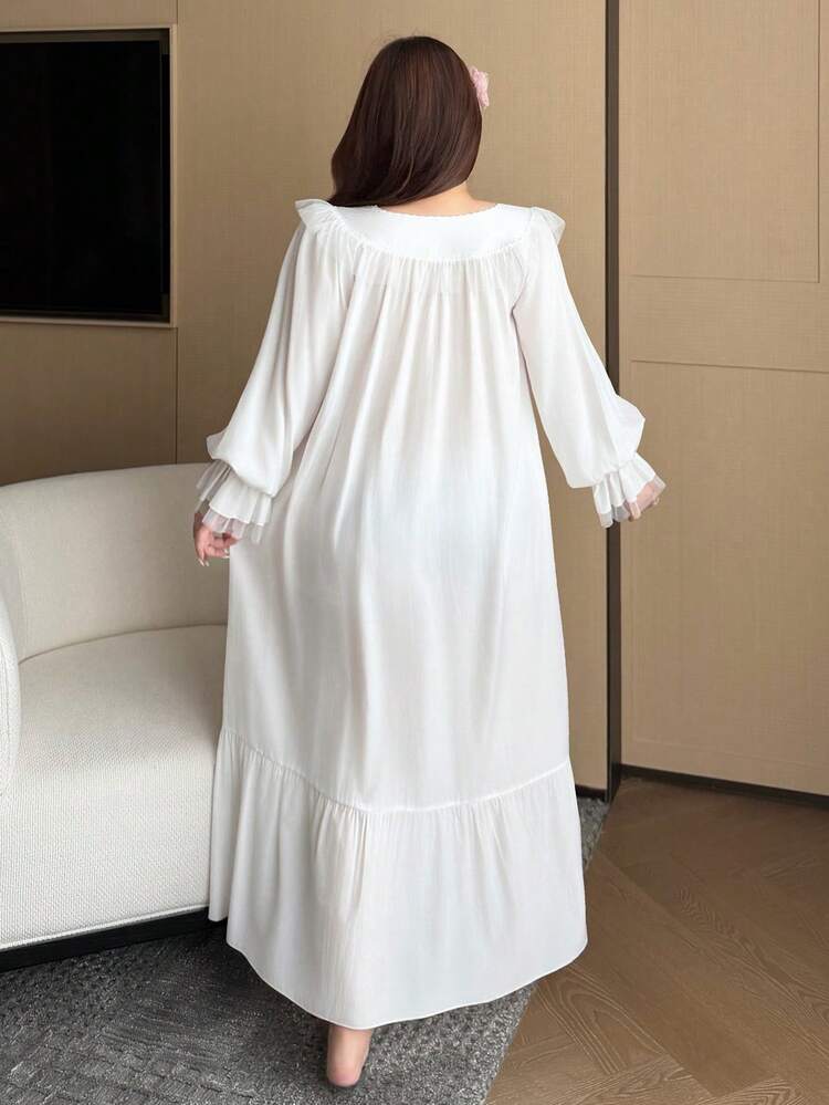 Dazy Plus Plus Size Women Loose Chiffon Patchwork Collar Embroidered Floral Pattern Sexy Flare Sleeve Nightgown, White, Spring/Summer