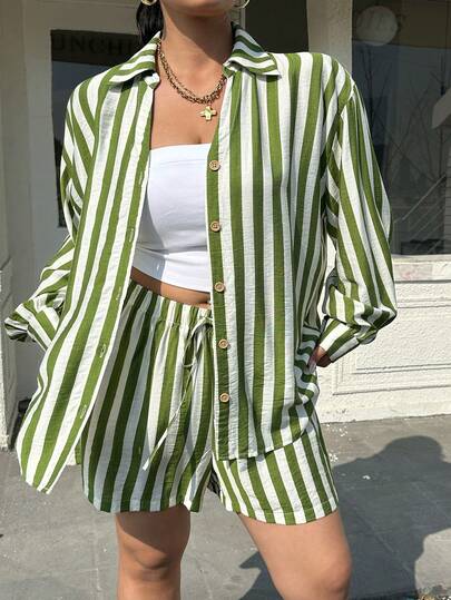 Muchica Conjunto informal de top de manga larga con un solo botón a rayas y shorts con cordón en la cintura para mujer de talla grande