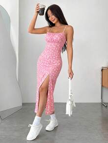 SHEIN EZwear Nuevo vestido de punto con tirantes de espagueti y abertura, con estampado, para mujer, para vacaciones - Rosa - Ver 1