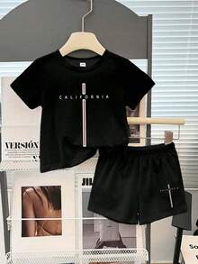SHEIN Coolqubz 一套男童休闲时尚舒适简约运动撞色字母印花加州短袖T恤和短裤套装，春夏装扮 - 黑色 - 查看 5