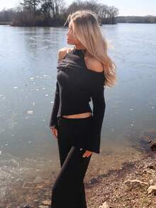 Sydney Algeri 1件女士炭灰色秋冬个性化精致露肩系带蝴蝶结设计不对称下摆弹力针织休闲毛衣 - 黑色 - 查看 6