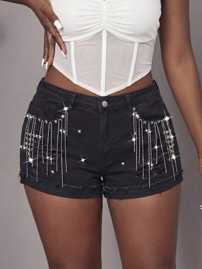 Slaydiva Plus Size Women Pocketed Button Tassel Design Versatile Casual Denim Shorts