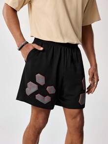 Tetris™ X SHEIN 男士几何印花松紧腰带口袋宽松休闲短裤 - 黑色 - 查看 4
