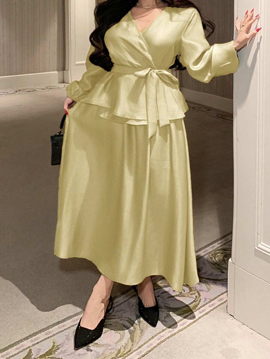 Dazy Plus 大码女士优雅纯色V领系带衬衫和A字裙两件套，春夏女士休闲套装 - 黃色 - 查看 1