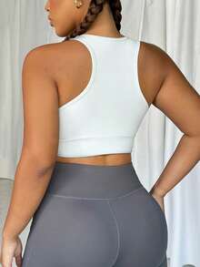 Easithlete Plus Size High Impact Front Closure Adjustable Sports Bra - White - View 2