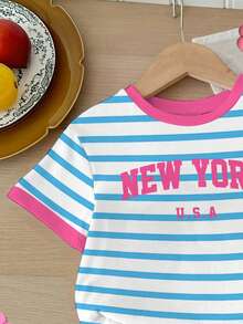 SHEIN 2件組女嬰藍白條紋與「New York」印花T恤短褲套裝，夏季休閒度假日對比粉色可愛女嬰套裝 - 彩色 - 查看 4