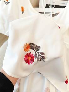 GlowEve CURVE Women's Elegant Casual Vacation Floral Print Short Sleeve Blouse - White - View 6