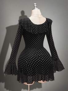 SHEIN ICON 大码女式波点网纱V领荷叶边迷你连衣裙，Y2K风格，适合秋季、约会和性感穿着；也是女士春季连衣裙，优雅的女式连衣裙。 - 黑與白 - 查看 8
