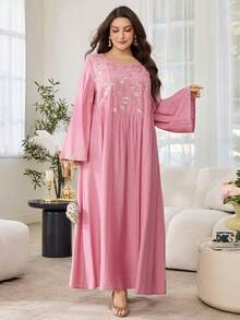 Al Najma 大码女式花卉刺绣褶皱休闲派对连衣裙 - 珊瑚粉 - 查看 6