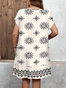 EMERY ROSE Casual Minimalist V-Neck Short Dress For Plus Size Women, Suitable For Spring/Summer, Vacation - Multicolor - View 2
